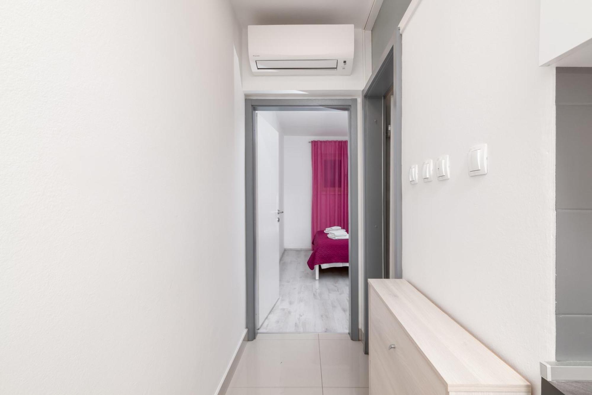 Apartments With A Parking Space Rabac, Labin - 6464 Екстериор снимка