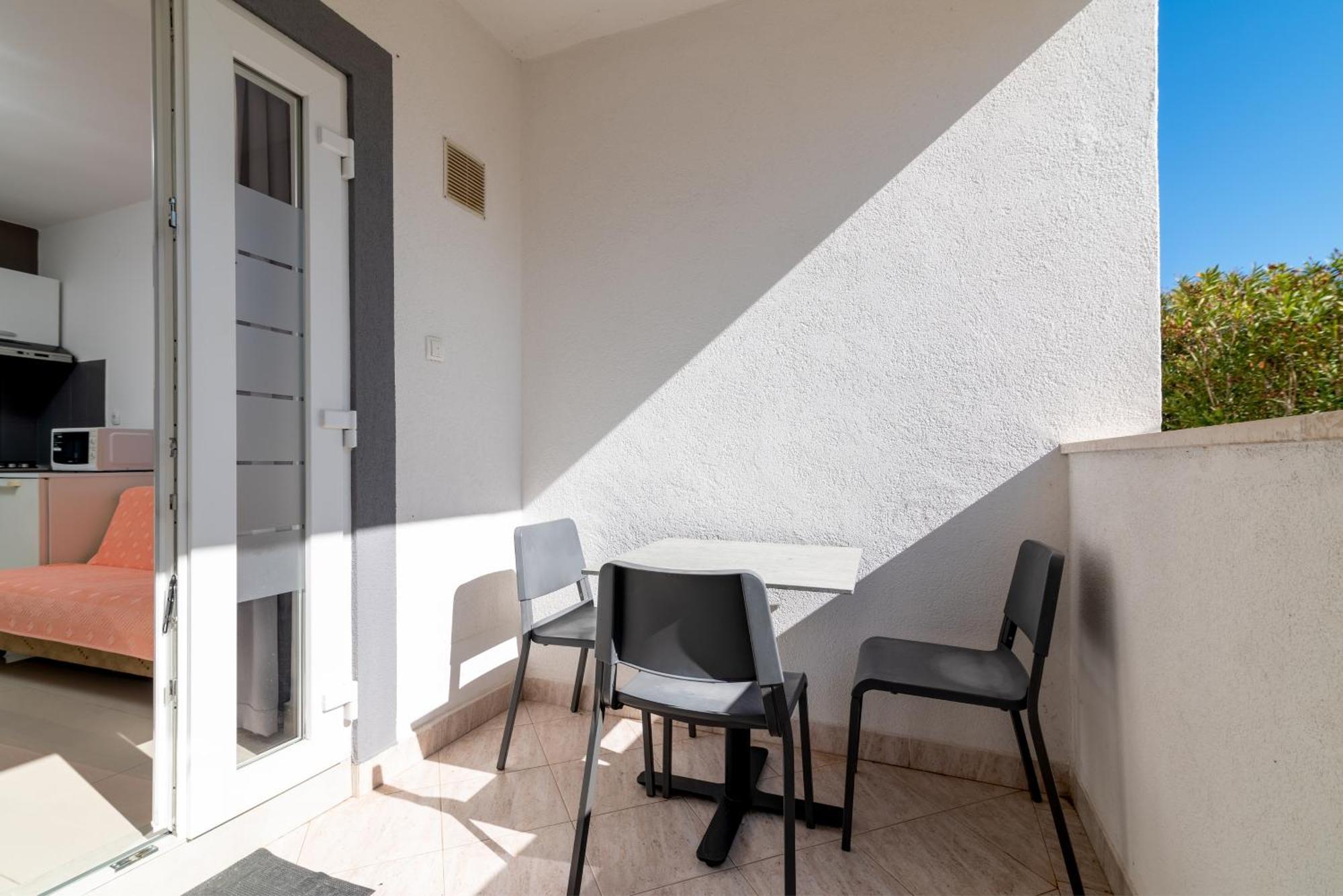 Apartments With A Parking Space Rabac, Labin - 6464 Екстериор снимка